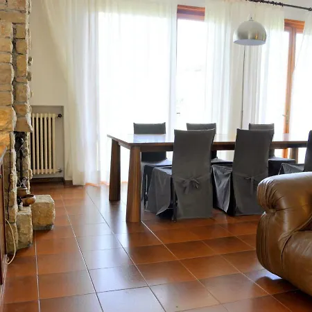 Oliveto Del Garda 펜션